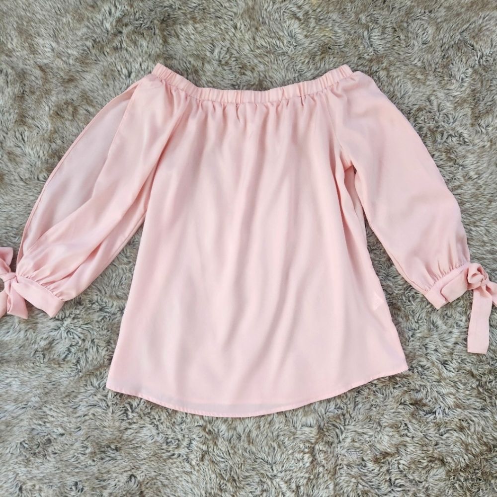 H&M Off the Shoulder Split Sleeve Baby Pink Draped Blouse Women's Size Small